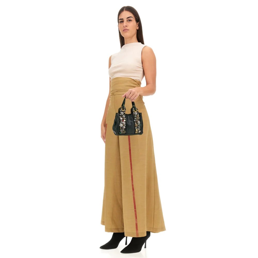 Bella di Notte Handbag - thegreatputonmvBella di Notte HandbagBella di Notte HandbagBella di Notte HandbagCAMPOMAGGIthegreatputonmvC033700ND_X0045_C2505Bella di Notte HandbagGreen Bottle
