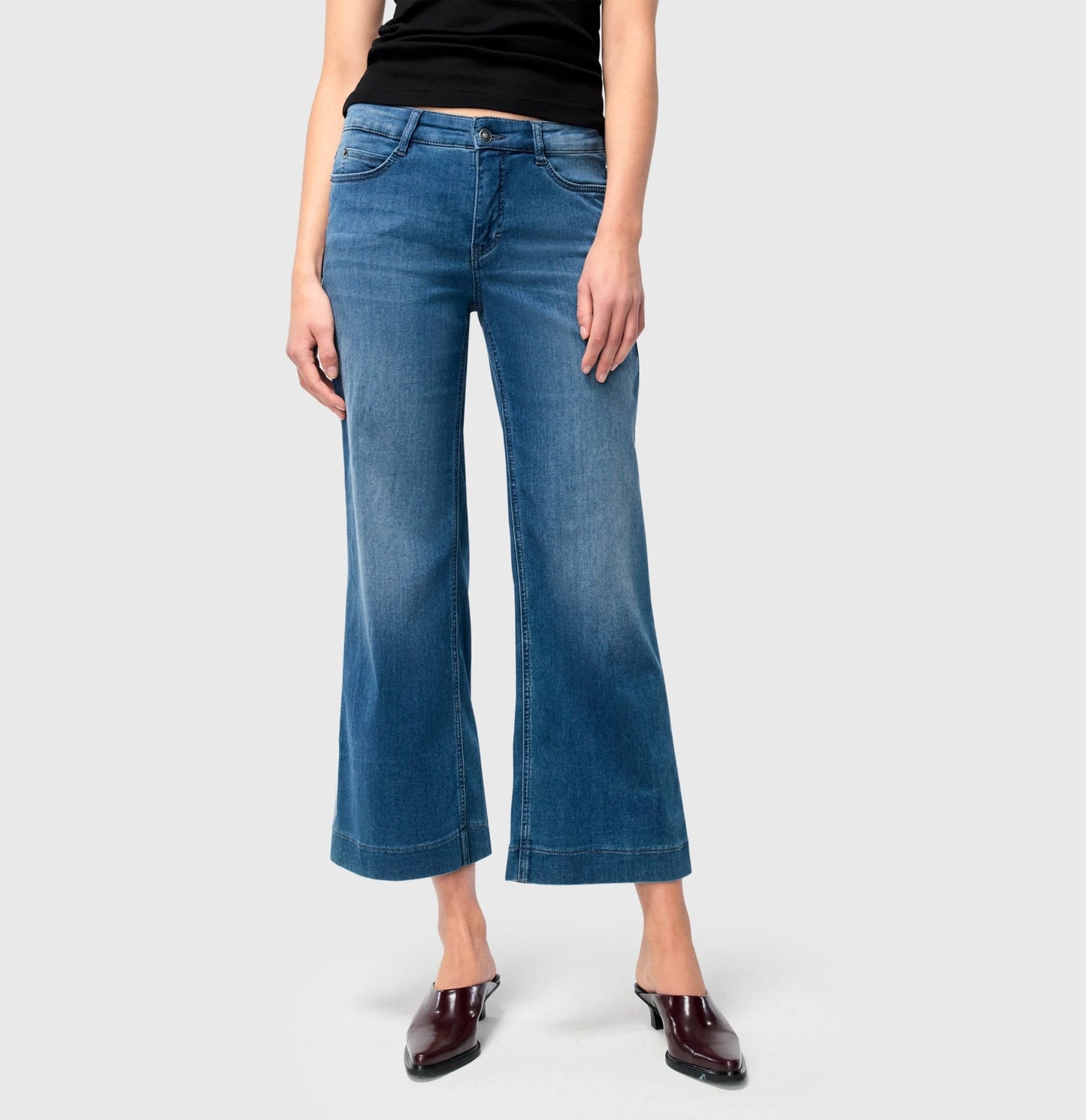 Dream Wide Cropped Jeans - thegreatputonmvDream Wide Cropped JeansDream Wide Cropped JeansDream Wide Cropped JeansJeansMAC Jeansthegreatputonmv5438 - 90Dream Wide Cropped Jeans32D597