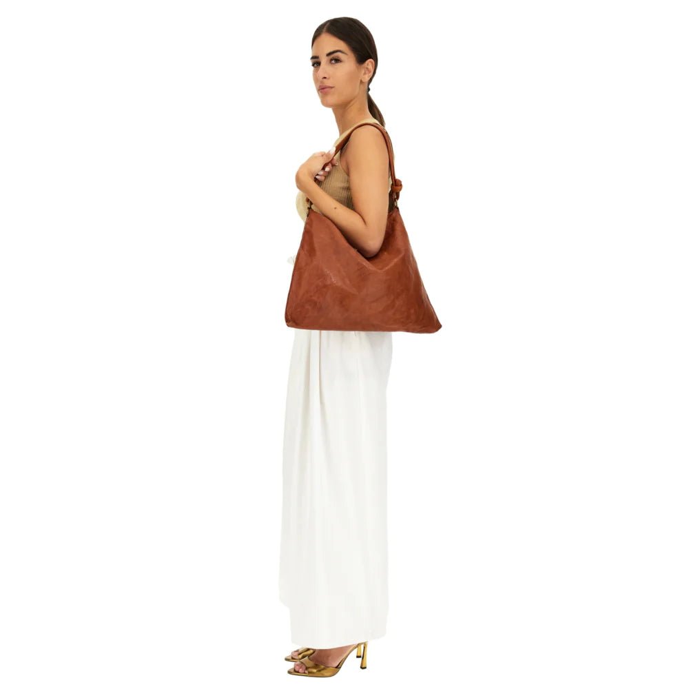Ebano Shoulder Bag - thegreatputonmvEbano Shoulder BagEbano Shoulder BagEbano Shoulder BagCAMPOMAGGIthegreatputonmvC040610ND - X0001 - C1502Ebano Shoulder BagCognac