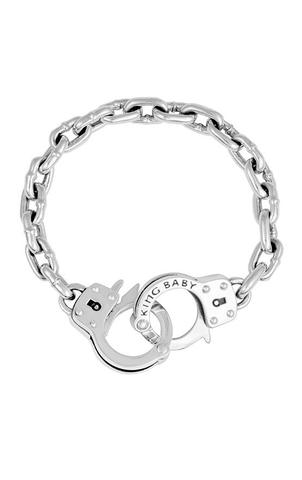 Handcuff Wallet Chain - thegreatputonmvHandcuff Wallet ChainHandcuff Wallet ChainHandcuff Wallet ChainNecklaceKing BabythegreatputonmvA60 - 5024.925 sterling silver Height: 3'' Width: 2'' Depth: 1/2'' Length: 18'' Handmade In USA73879687