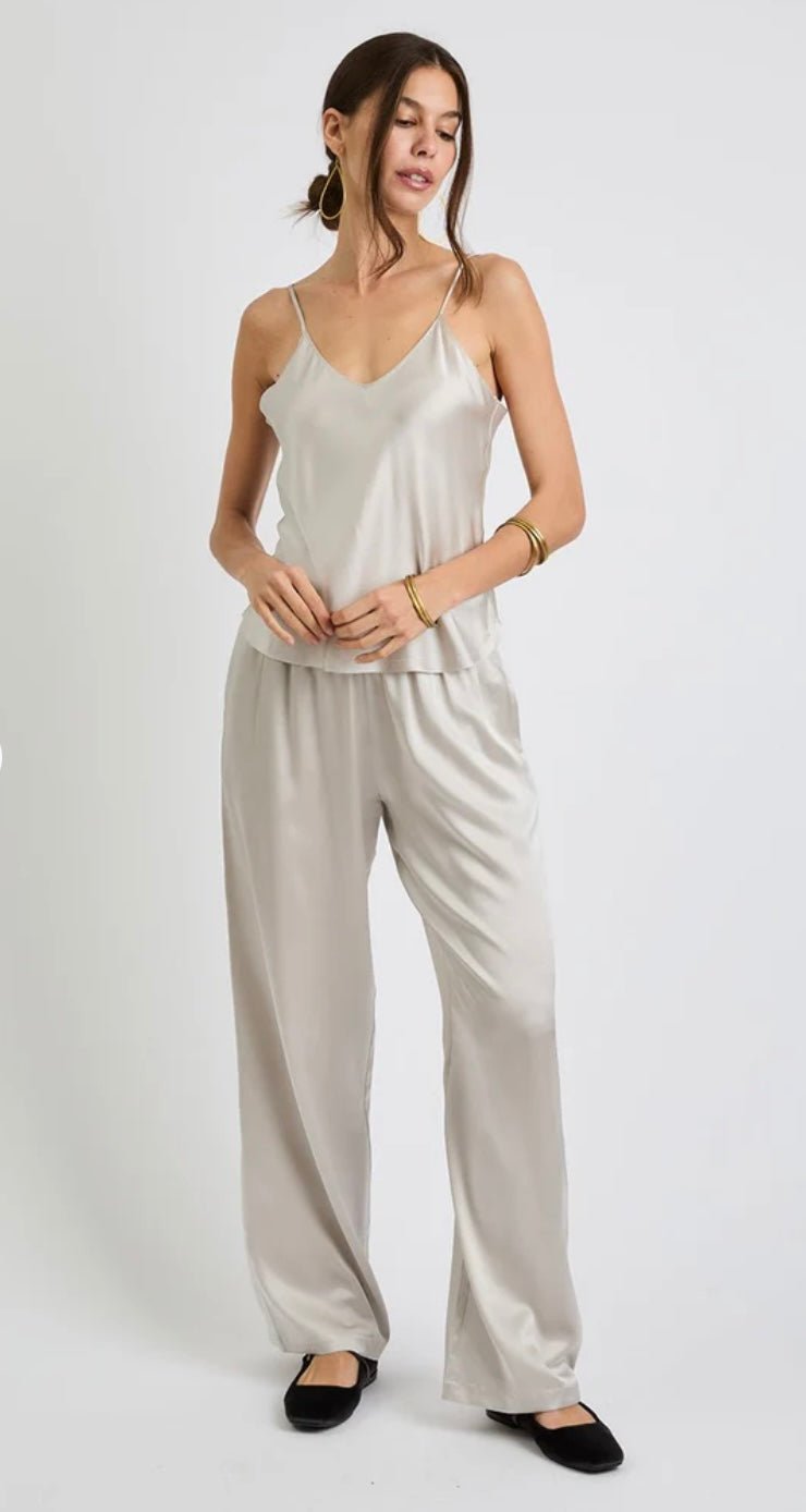 Liz Silk Pants - thegreatputonmvLiz Silk PantsLiz Silk PantsLiz Silk PantsBeryllthegreatputonmvLiz Pants - PearlLiz Silk PantsXSPearl