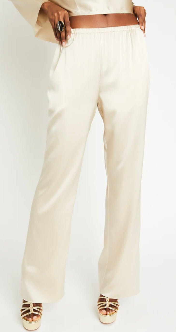Liz Silk Pants - thegreatputonmvLiz Silk PantsLiz Silk PantsLiz Silk PantsBeryllthegreatputonmvLiz Pants - PearlLiz Silk PantsXSPearl