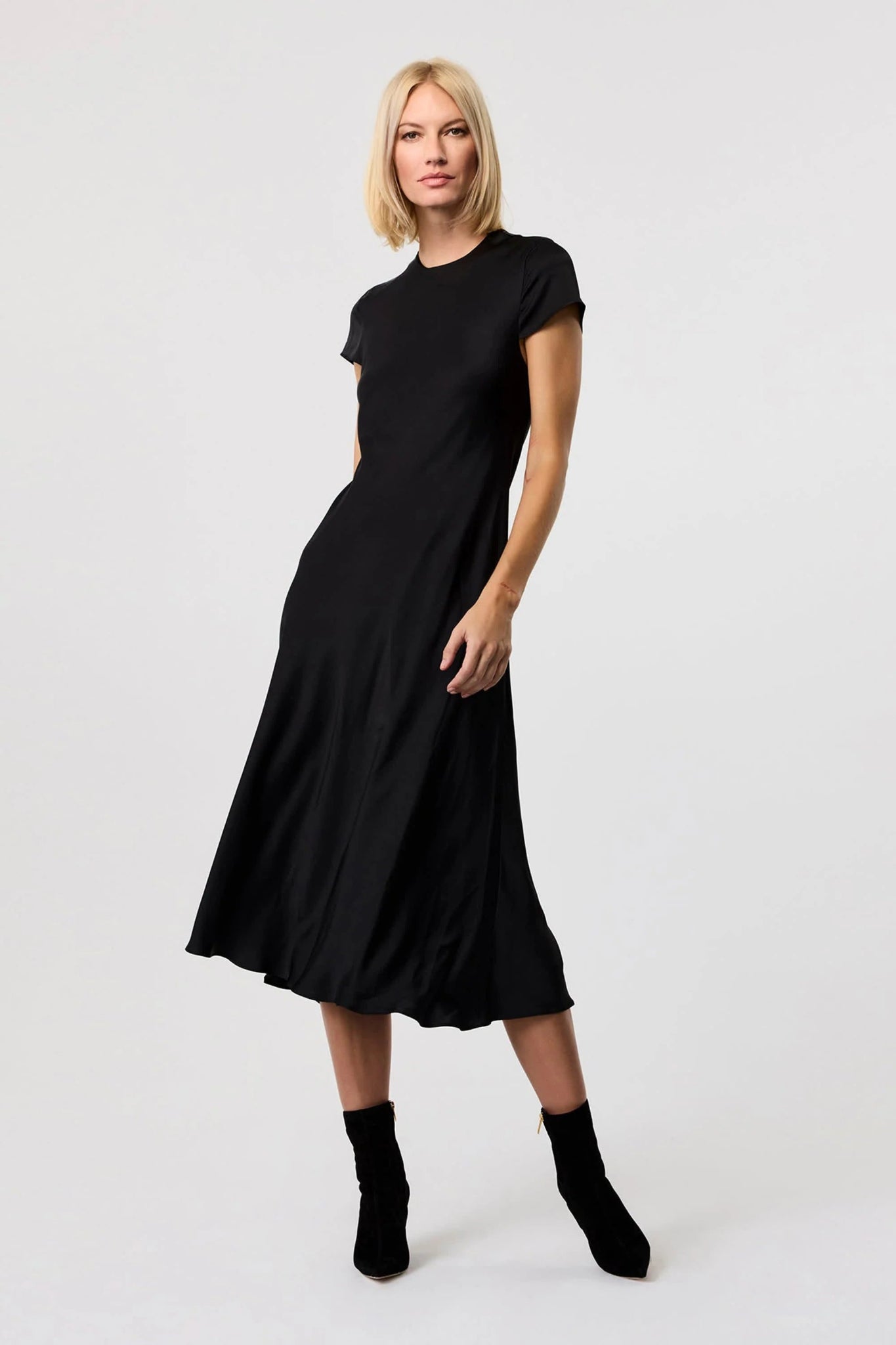 Luciana Black Silk Midi Dres - thegreatputonmvLuciana Black Silk Midi DresLuciana Black Silk Midi DresLuciana Black Silk Midi DresDressTOCCINthegreatputonmvTF4502D065Luciana Black Silk Midi DresMediumJET31505948