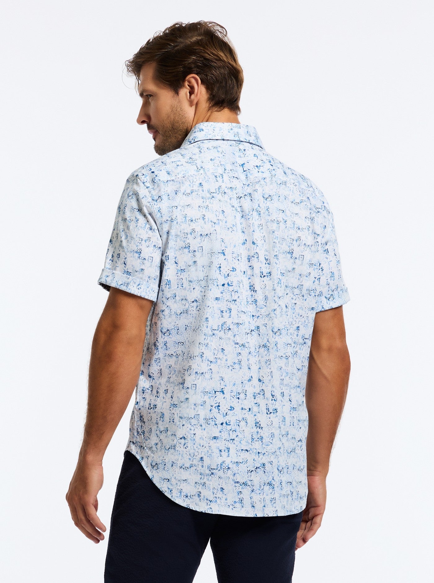 Makemo s/s woven shirt - thegreatputonmvMakemo s/s woven shirtMakemo s/s woven shirtMakemo s/s woven shirtRobert GrahamthegreatputonmvS25228C - 400Makemo s/s woven shirtLBlue