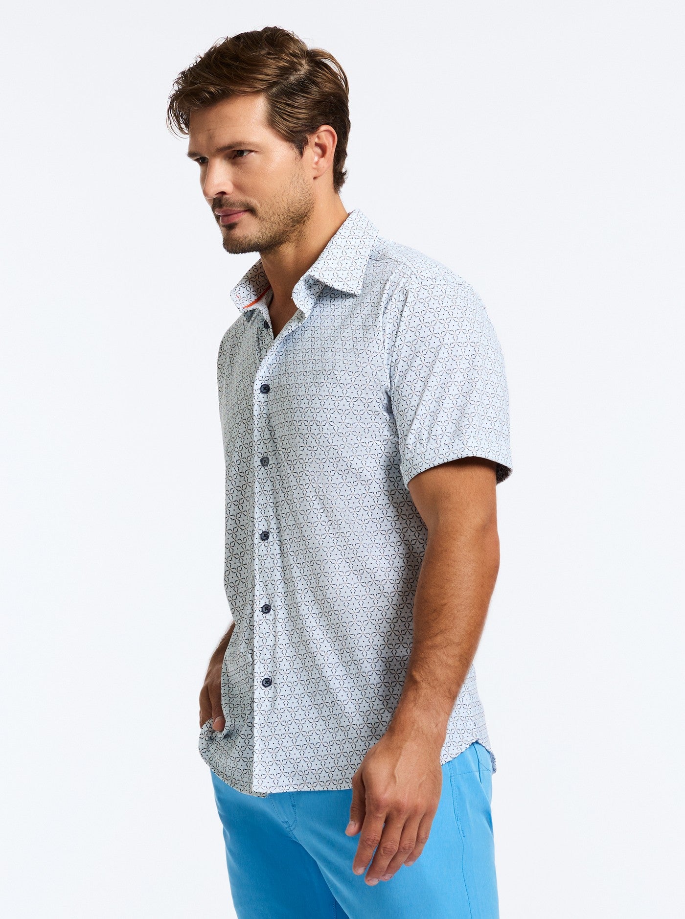 Makemo s/s woven shirt - thegreatputonmvMakemo s/s woven shirtMakemo s/s woven shirtMakemo s/s woven shirtRobert GrahamthegreatputonmvS25228C - 400Makemo s/s woven shirtLBlue