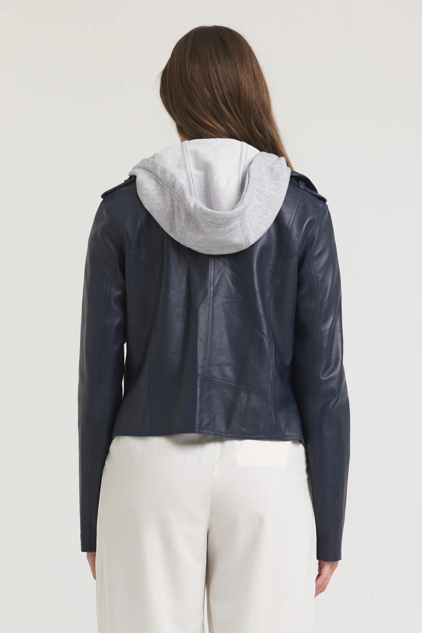 Maxi Burnished Leather - thegreatputonmvMaxi Burnished LeatherMaxi Burnished LeatherMaxi Burnished LeatherJakettthegreatputonmv583J398Maxi Burnished LeatherMDark Indigo84386332