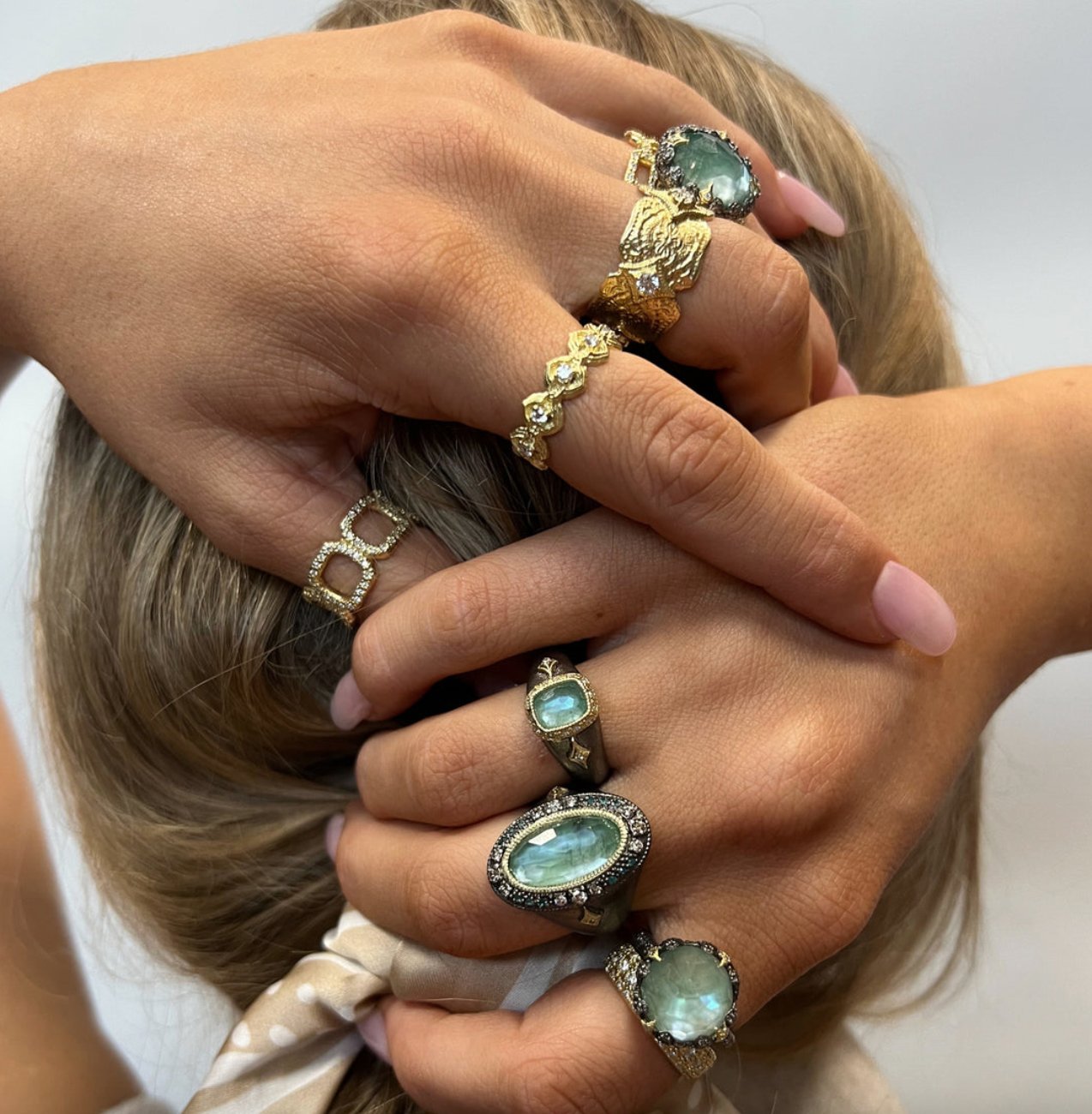 Oval Emerald and Crivelli Statement Ring - thegreatputonmvOval Emerald and Crivelli Statement RingOval Emerald and Crivelli Statement RingOval Emerald and Crivelli Statement RingRingArmentathegreatputonmv20511Oval Emerald and Crivelli Statement Ring751913863