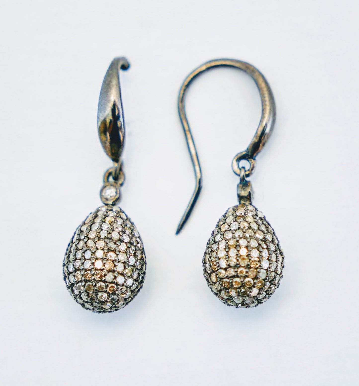 Pave' Diamond Teardrop Earrings - thegreatputonmvPave' Diamond Teardrop EarringsPave' Diamond Teardrop EarringsPave' Diamond Teardrop EarringsEarringsSafia DaythegreatputonmvPave' Diamond Teardrop Earrings39691399