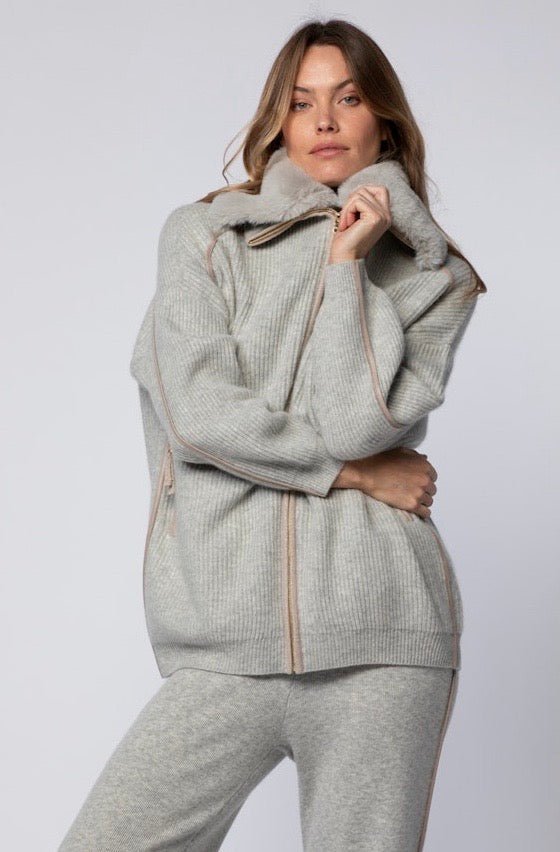 PRE ORDER - GILET ZIP DETAILS CUIR & LUREX - thegreatputonmvPRE ORDER - GILET ZIP DETAILS CUIR & LUREXPRE ORDER - GILET ZIP DETAILS CUIR & LUREXPRE ORDER - GILET ZIP DETAILS CUIR & LUREXWOMEN'S CARDIGANMax & MoithegreatputonmvH24GRANA-1PRE ORDER - GILET ZIP DETAILS CUIR & LUREX10 H24GREYXS