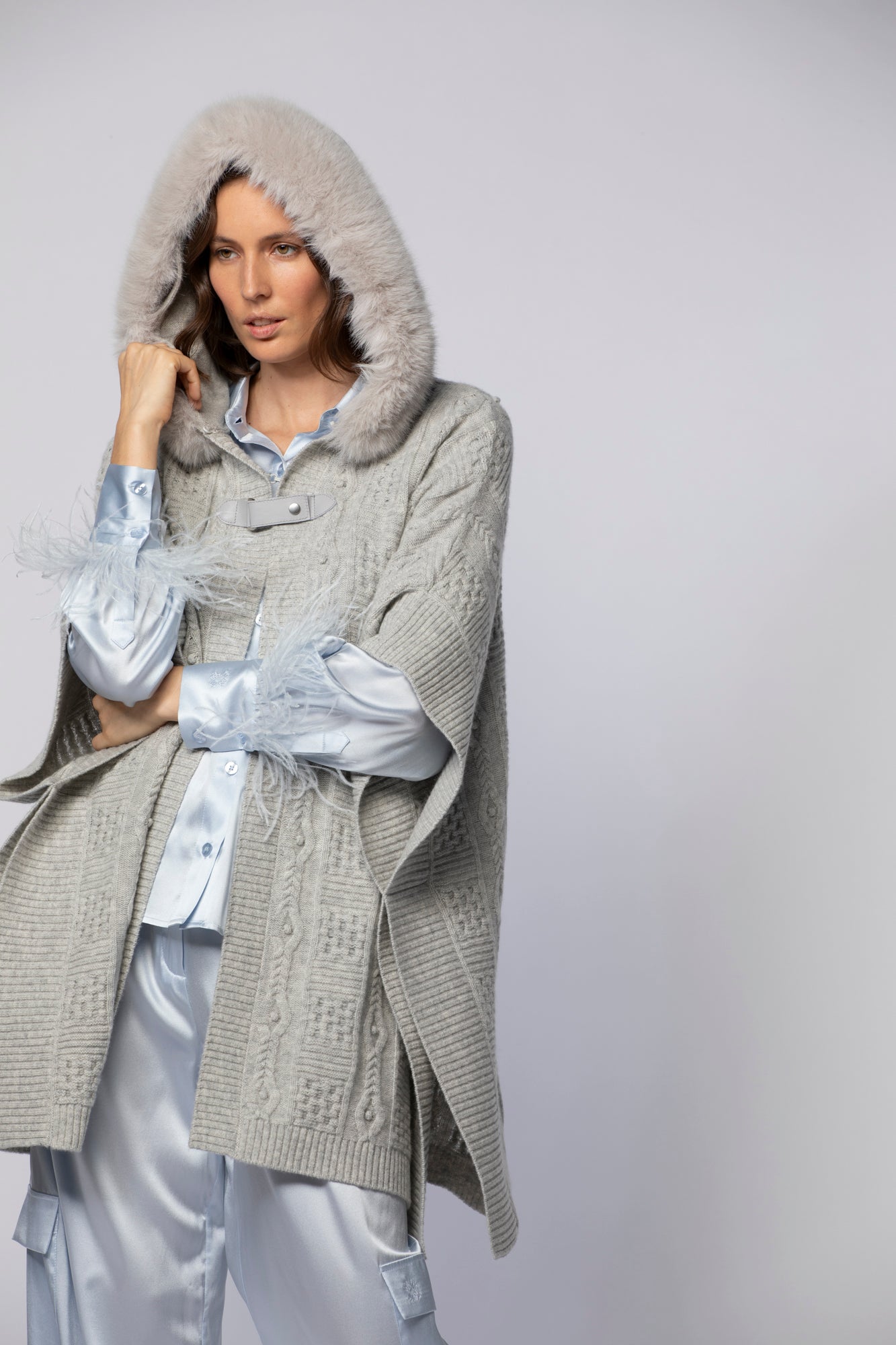 PRE ORDER - PONCHO EN MAILLE ET FUREVER - thegreatputonmvPRE ORDER - PONCHO EN MAILLE ET FUREVERPRE ORDER - PONCHO EN MAILLE ET FUREVERPRE ORDER - PONCHO EN MAILLE ET FUREVERWOMENS PONCHOMax & MoithegreatputonmvH24PERCEPRE ORDER - PONCHO EN MAILLE ET FUREVER10 H24GREYOS