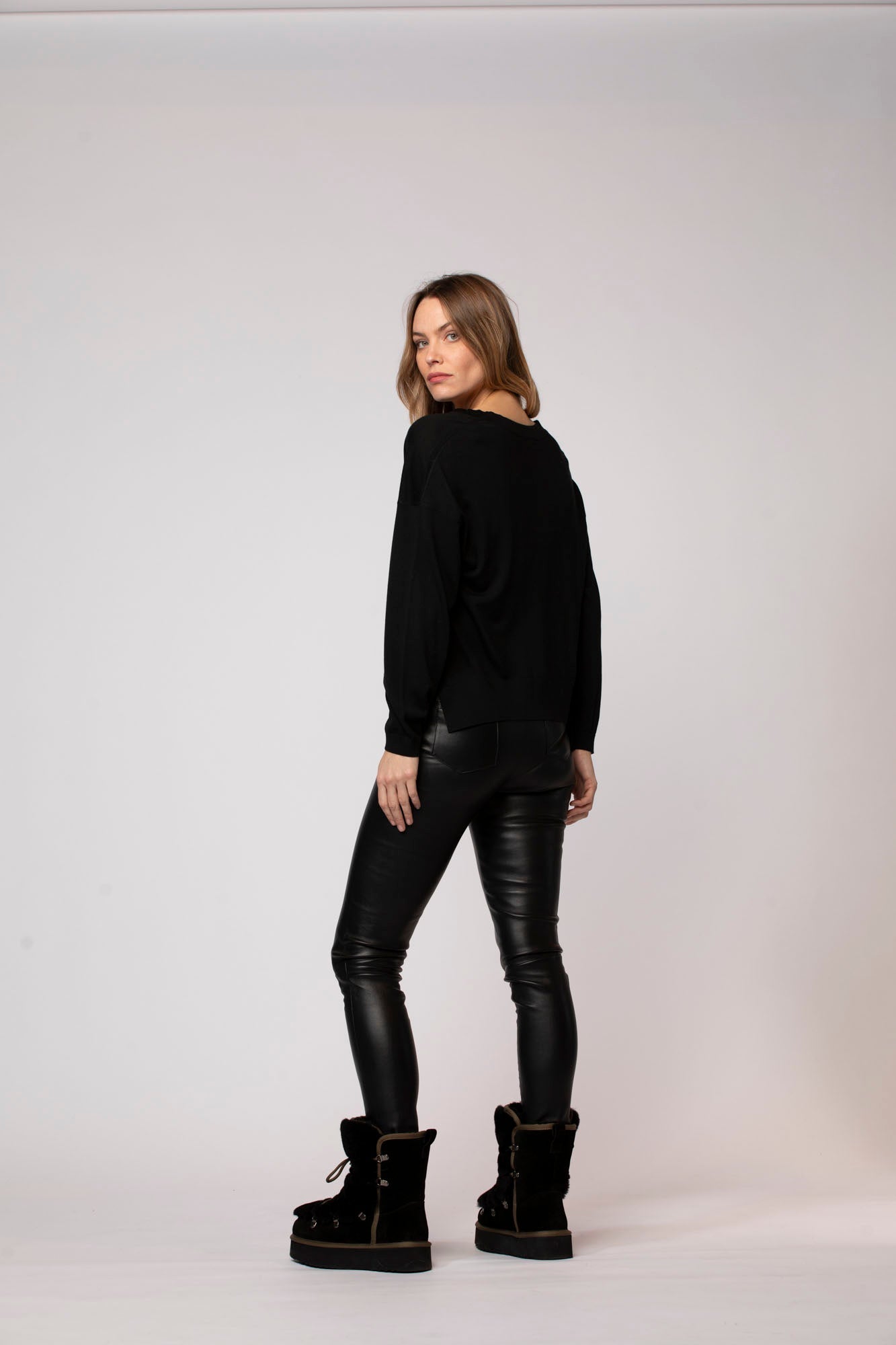 PRE ORDER - PULL EN MAILLE FINE - thegreatputonmvPRE ORDER - PULL EN MAILLE FINEPRE ORDER - PULL EN MAILLE FINEPRE ORDER - PULL EN MAILLE FINEWOMEN'S TOPSMax & MoithegreatputonmvH24PANES-1PRE ORDER - PULL EN MAILLE FINE001 BLACKXS