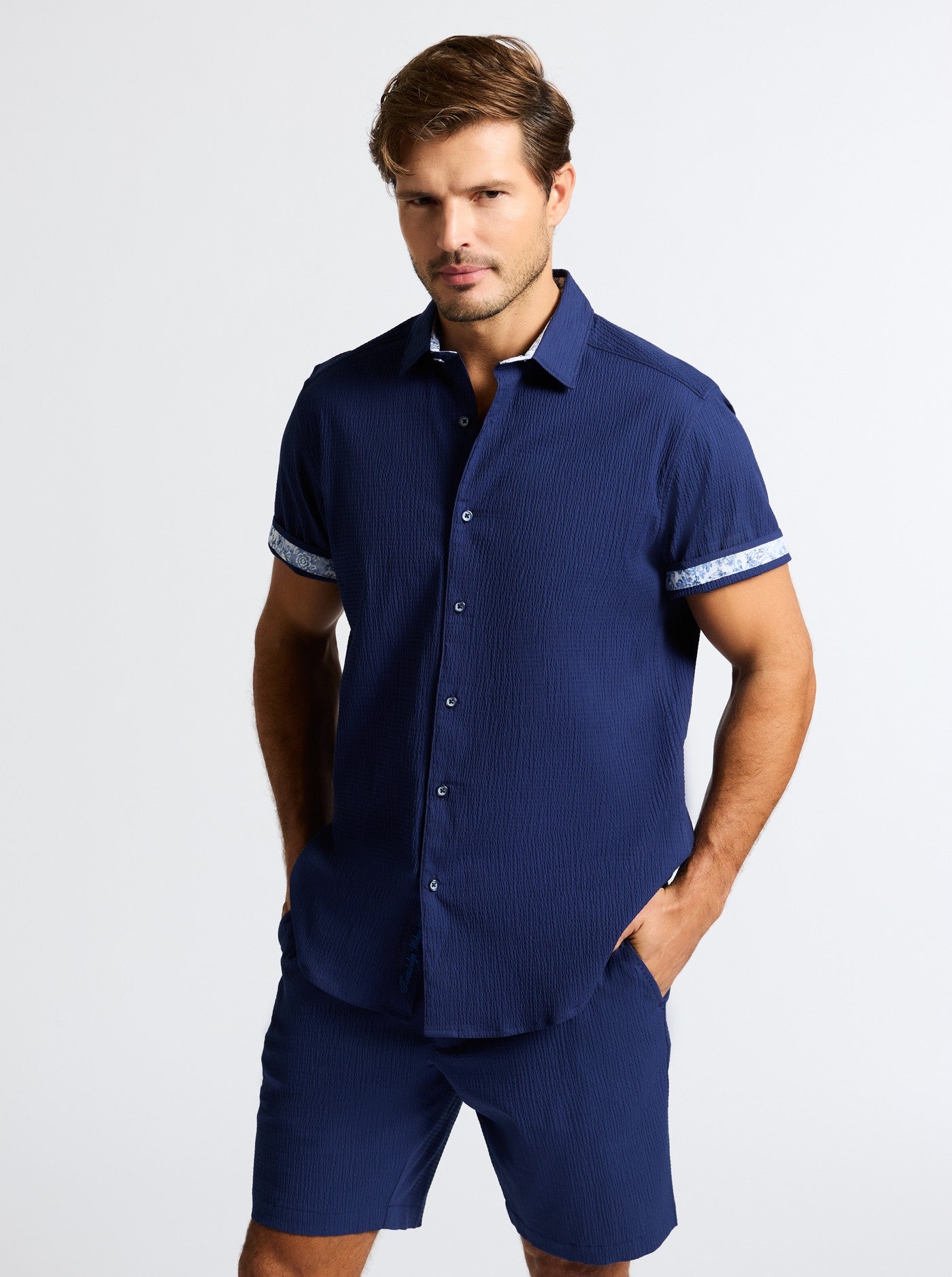 Thresher s/s woven shirt - thegreatputonmvThresher s/s woven shirtThresher s/s woven shirtThresher s/s woven shirtRobert GrahamthegreatputonmvS25206C - 410Thresher s/s woven shirtMNavy