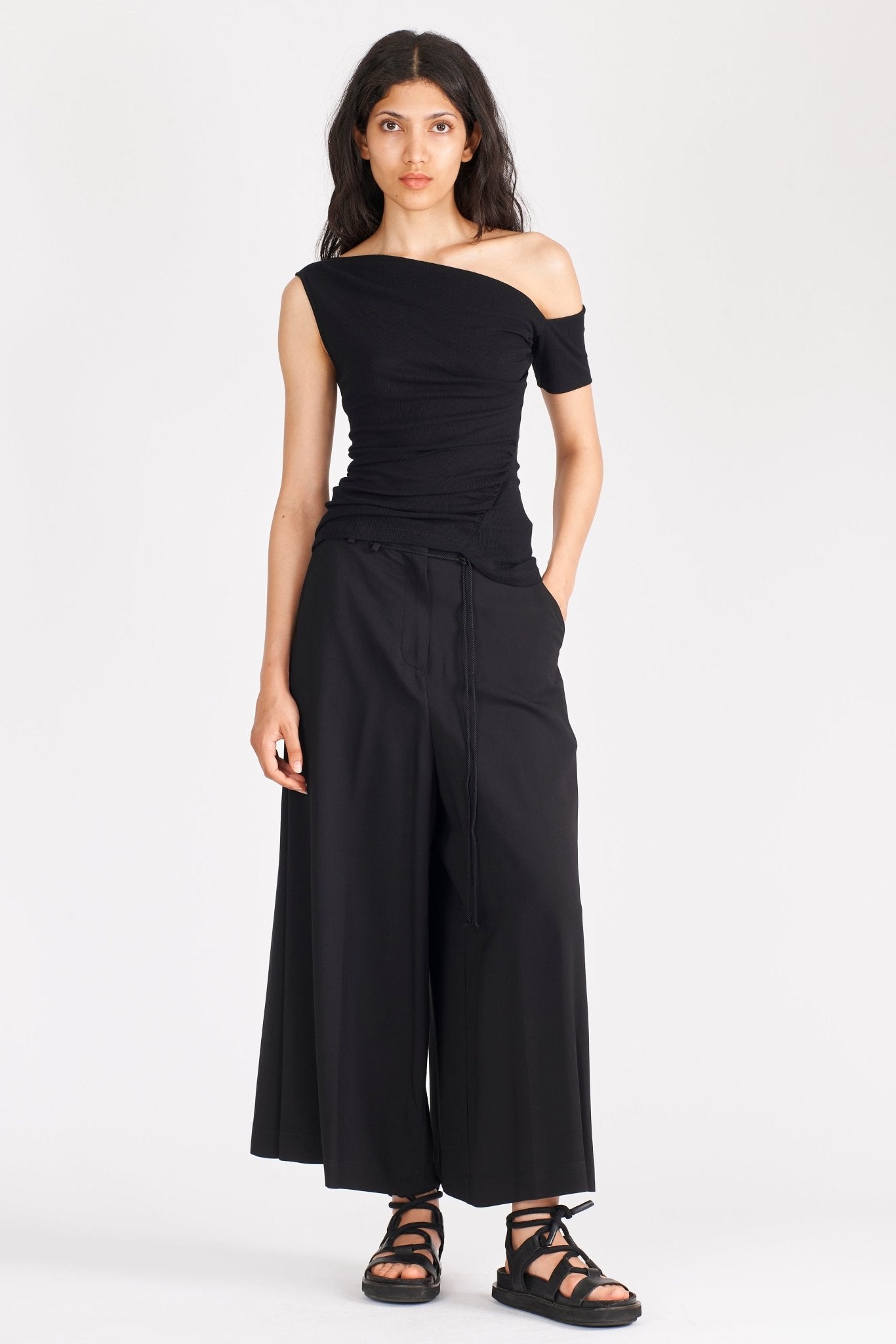 Trousers - thegreatputonmvTrousersTrousersTrousersISABEL BENENATOthegreatputonmvDW13S25Trousers40Black