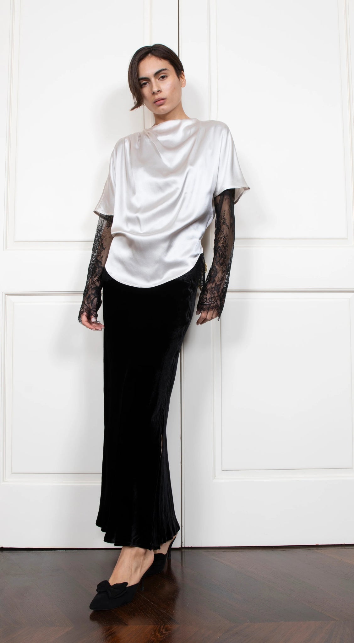 Velvet Long Bias Skirt - thegreatputonmvVelvet Long Bias SkirtVelvet Long Bias SkirtVelvet Long Bias SkirtGold HawkthegreatputonmvGH6052Velvet Long Bias SkirtXSBlack