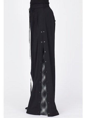 Wide - leg Wool Trousers - thegreatputonmvWide - leg Wool TrousersWide - leg Wool TrousersWide - leg Wool TrousersISABEL BENENATOthegreatputonmvDW35F25Wide - leg Wool Trousers40Black