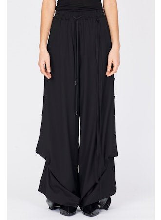 Wide - leg Wool Trousers - thegreatputonmvWide - leg Wool TrousersWide - leg Wool TrousersWide - leg Wool TrousersISABEL BENENATOthegreatputonmvDW35F25Wide - leg Wool Trousers40Black