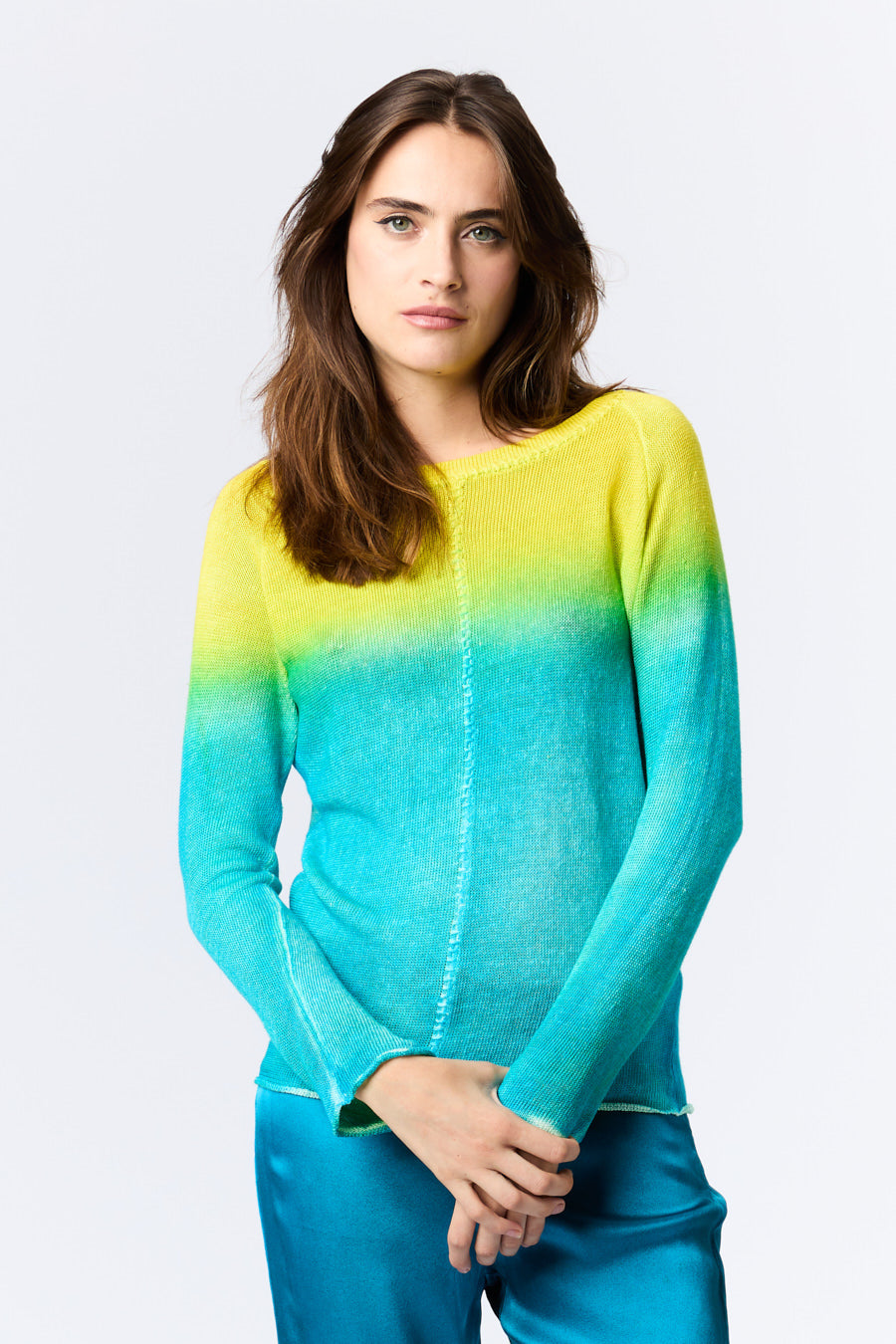 2 Colors Shaded Round Neck Pullover