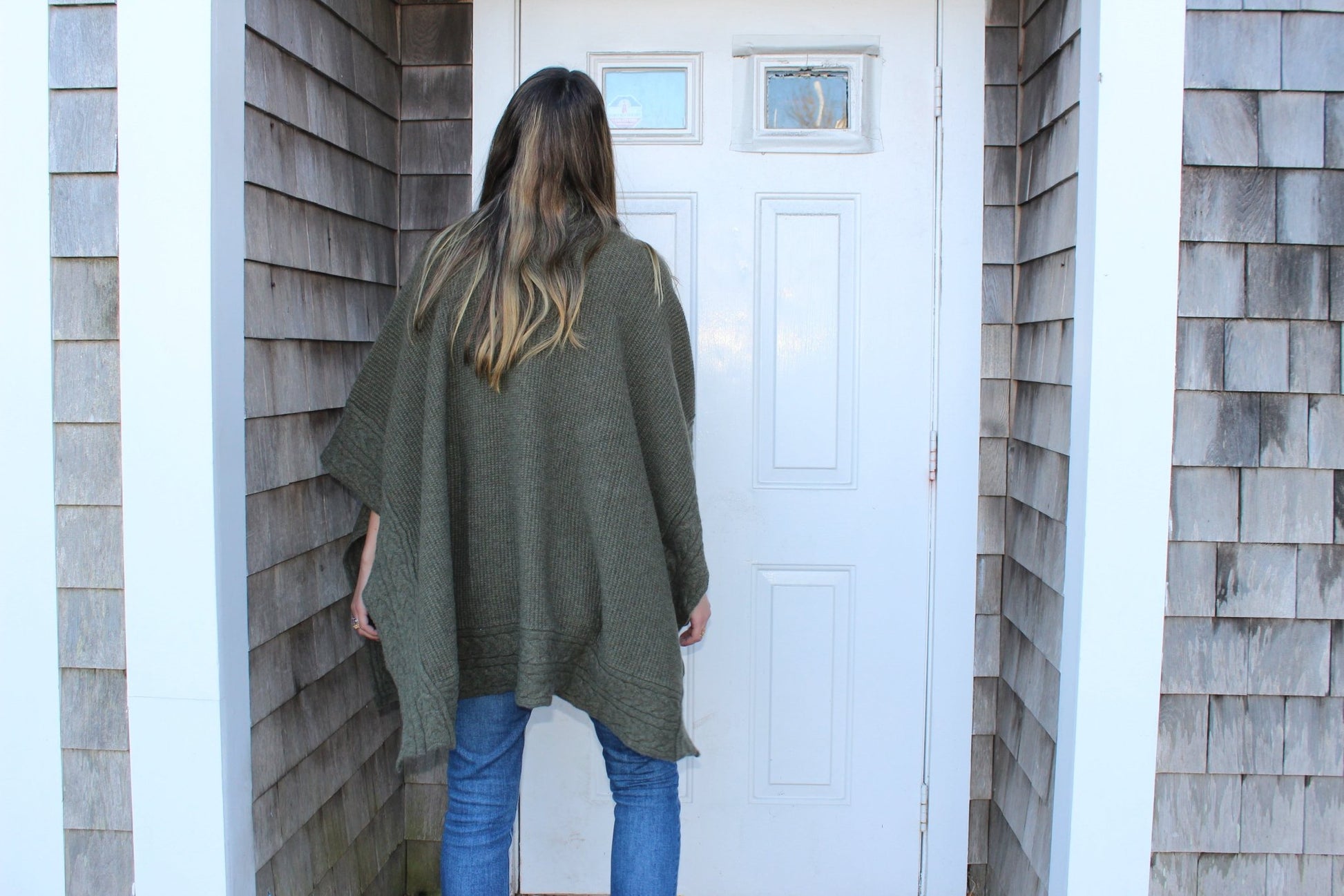 Braided Poncho - thegreatputonmvBraided PonchoBraided PonchoBraided PonchoSweaterGretchen Nealthegreatputonmv105428Braided poncho pullover sweater One size 100% cashmere Made in ItalyGreen36634553