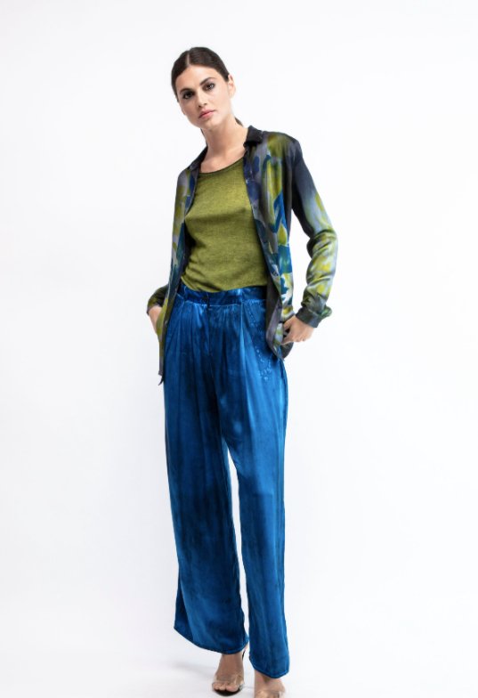 Cardigan - thegreatputonmvCardiganCardiganCardiganCardiganAvant Toithegreatputonmv106783Fitted shirt with hand painted iris flowers Deep Pre order now! Receive your order by May 15th, 2021 the latest.S21842361