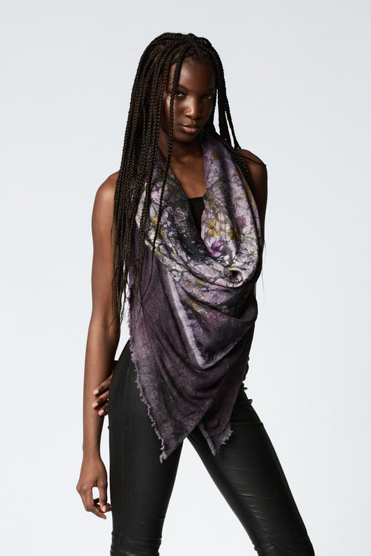 PRE ORDER - WORK OF ART FOULARD SCARF DESTROYED 130x120 - thegreatputonmvPRE ORDER - WORK OF ART FOULARD SCARF DESTROYED 130x120PRE ORDER - WORK OF ART FOULARD SCARF DESTROYED 130x120PRE ORDER - WORK OF ART FOULARD SCARF DESTROYED 130x120scarfAvant Toithegreatputonmv224WA1005CSFVD-WAvailable for PRE ORDER - Estimated delivery date June 1st, 2024 MATERIALS knit: 70% CASHMERE 30% SILK fabric: 100% SILK COUNTRY OF ORIGIN ITALY DESCRIPTION PRINT ALWAYS AS PER SAMPLE COLLECTION Avant toi black Pre Co