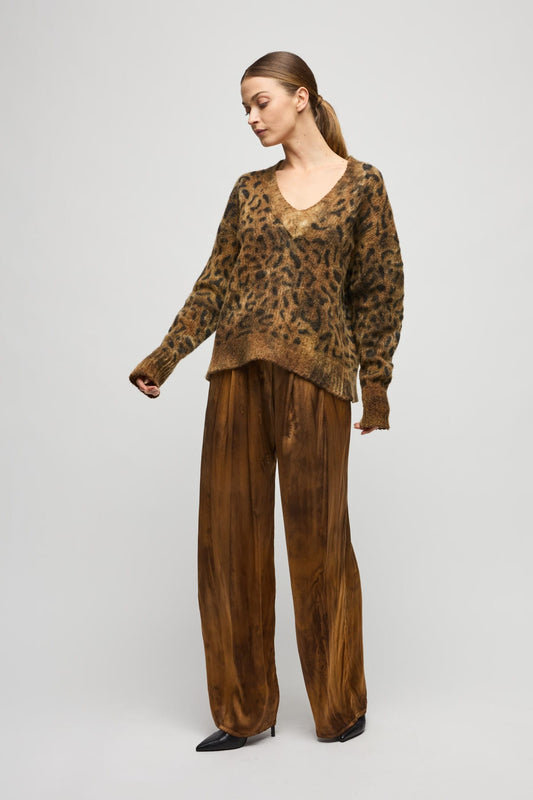 Sweater - thegreatputonmvSweaterSweaterSweaterSweaterAvant Toithegreatputonmv108817V neck leopard pullover with new camouflage effectS22506169