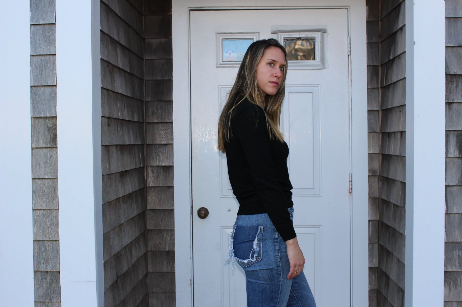 V Neck Sweater - thegreatputonmvV Neck SweaterV Neck SweaterV Neck SweaterSweaterGretchen Nealthegreatputonmv105422V Neck fitted sweater 100% cashmere Made in ItalyS23126201