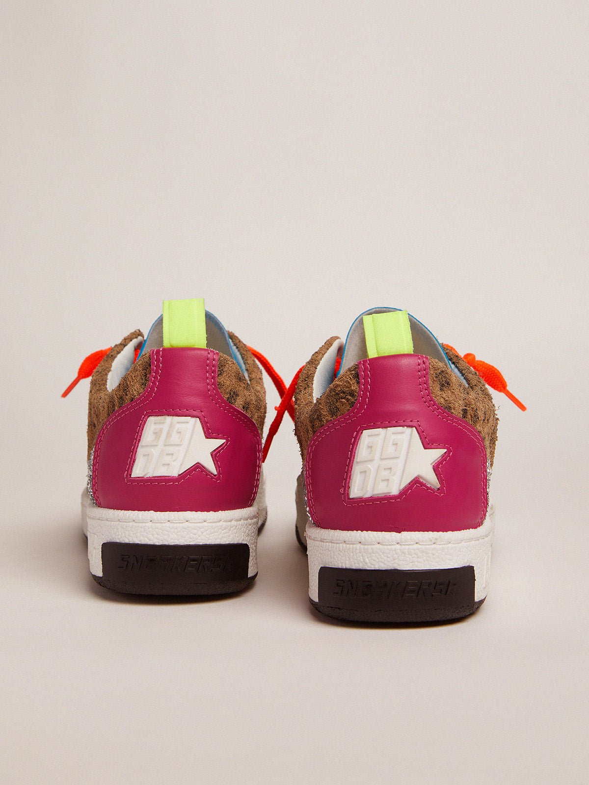 Yeah sneakers with silver glitter, animal-print and colored leather patchwork - thegreatputonmvYeah sneakers with silver glitter, animal-print and colored leather patchworkYeah sneakers with silver glitter, animal-print and colored leather patchworkYeah sneakers with silver glitter, animal-print and colored leather patchworkSneakerGolden Goosethegreatputonmv106914A patchwork of colors and personalities: inspired by the Nineties, our Yeah sneakers are an explosion of character and uniqueness. Thi