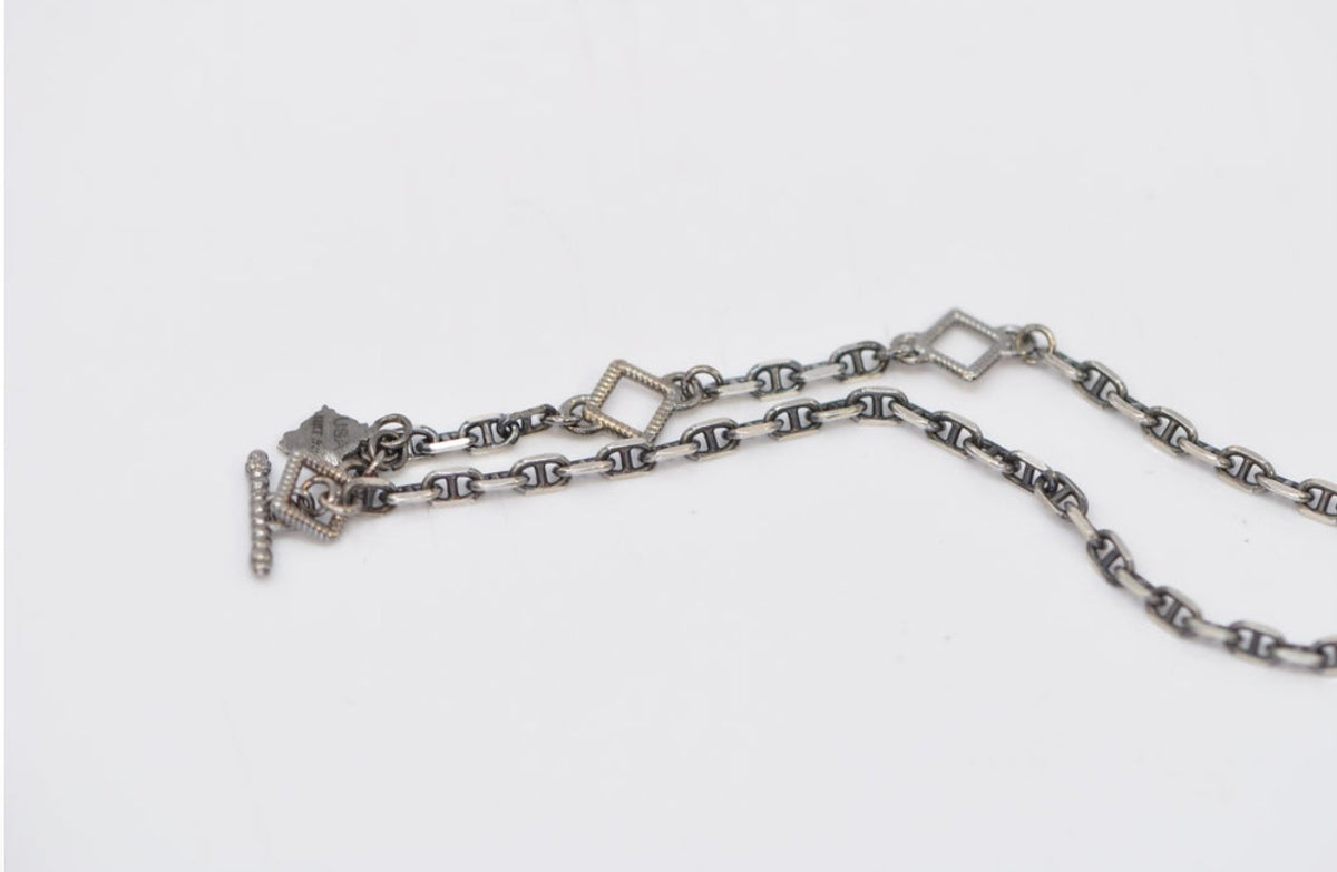 18" Pave Shield Necklace - thegreatputonmv18" Pave Shield Necklace18" Pave Shield Necklace18" Pave Shield NecklaceNeckaceArmentathegreatputonmv2075418" Pave Shield Necklace60269703