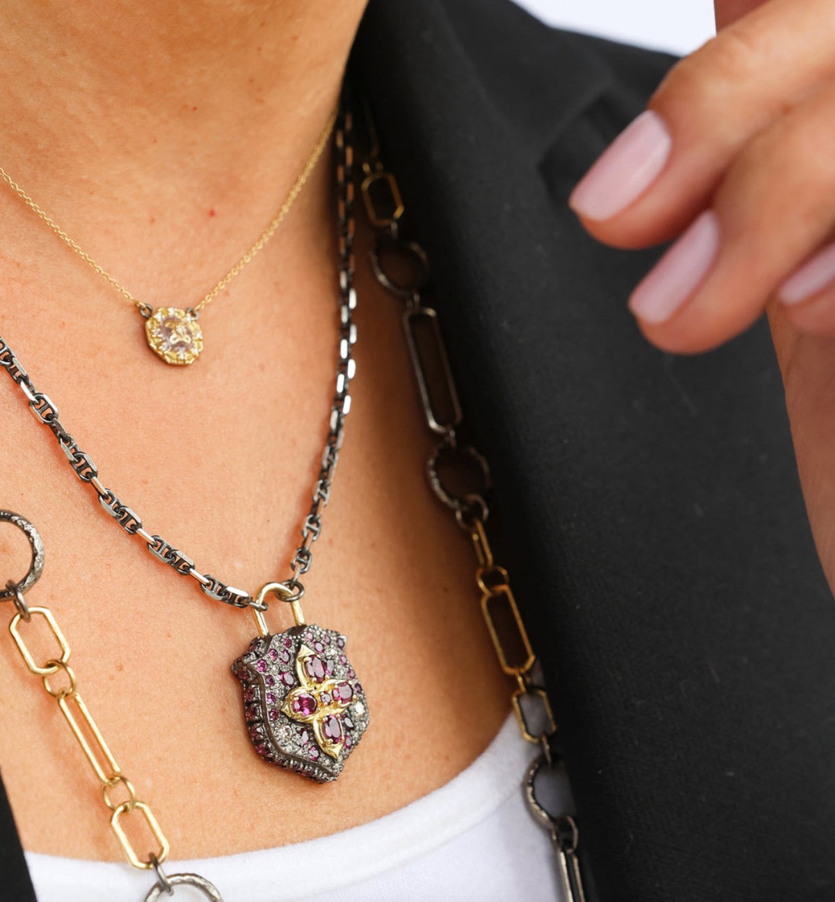 18" Pave Shield Necklace - thegreatputonmv18" Pave Shield Necklace18" Pave Shield Necklace18" Pave Shield NecklaceNeckaceArmentathegreatputonmv2075418" Pave Shield Necklace60269703