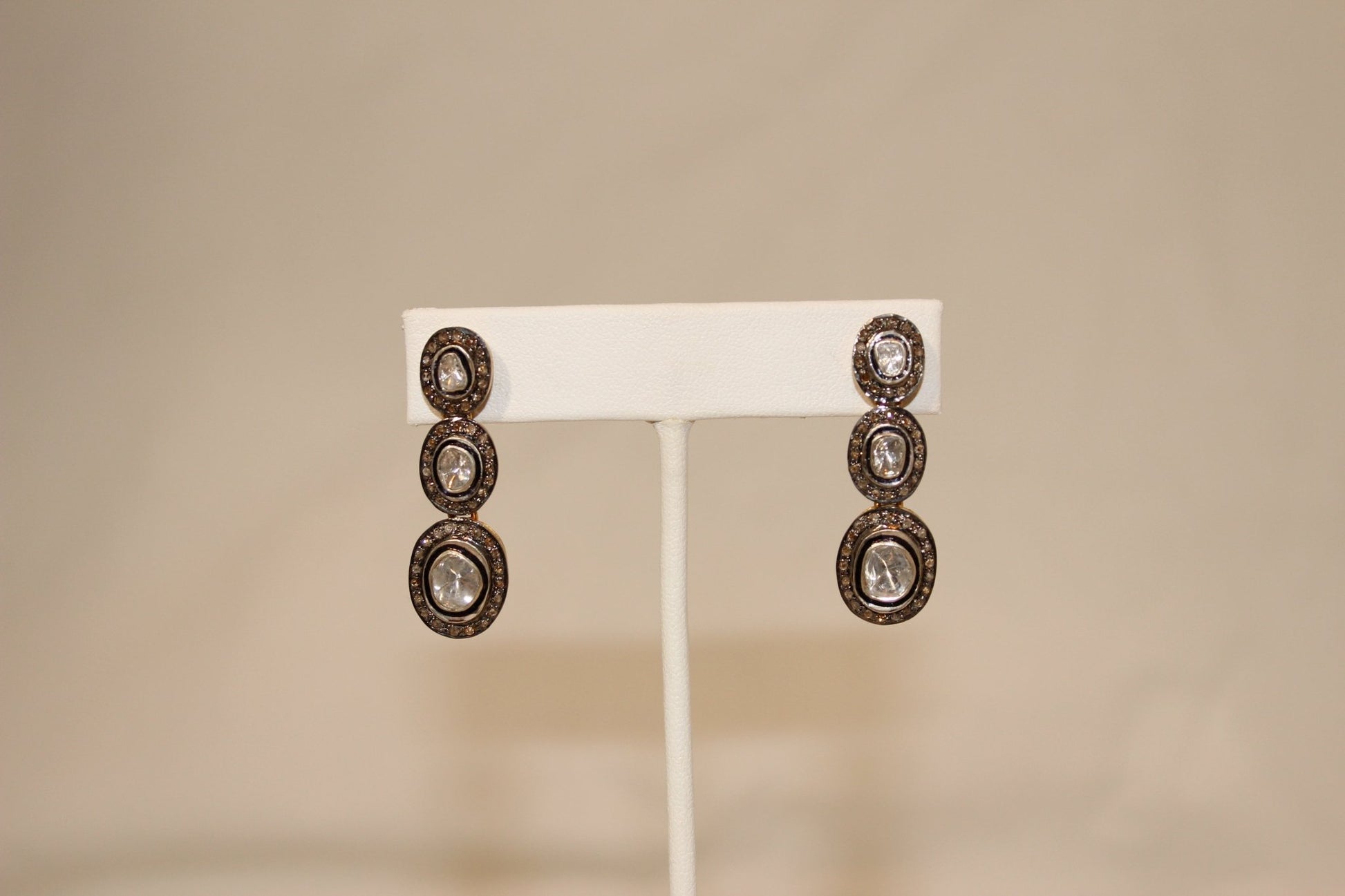 3 Step Earrings - thegreatputonmv3 Step Earrings3 Step Earrings3 Step EarringsEarringsGristhegreatputonmvE118Rose cut and pave diamond 3 step earrings Sourced from India59908487