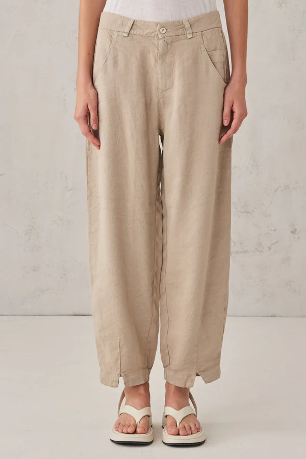 Comfort fit trousers in stretch linen and viscose