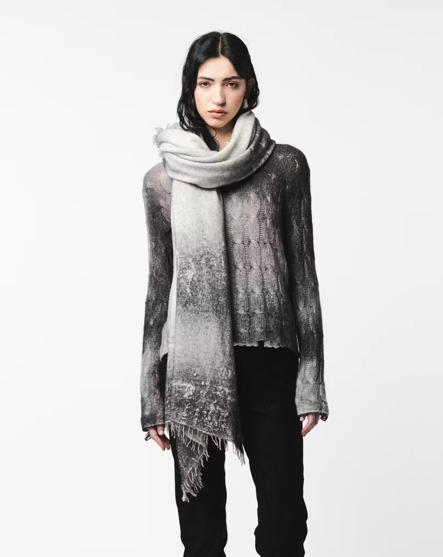 Woman Knitted Pullover