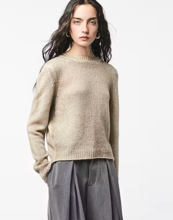 Woman Knitted Pullover