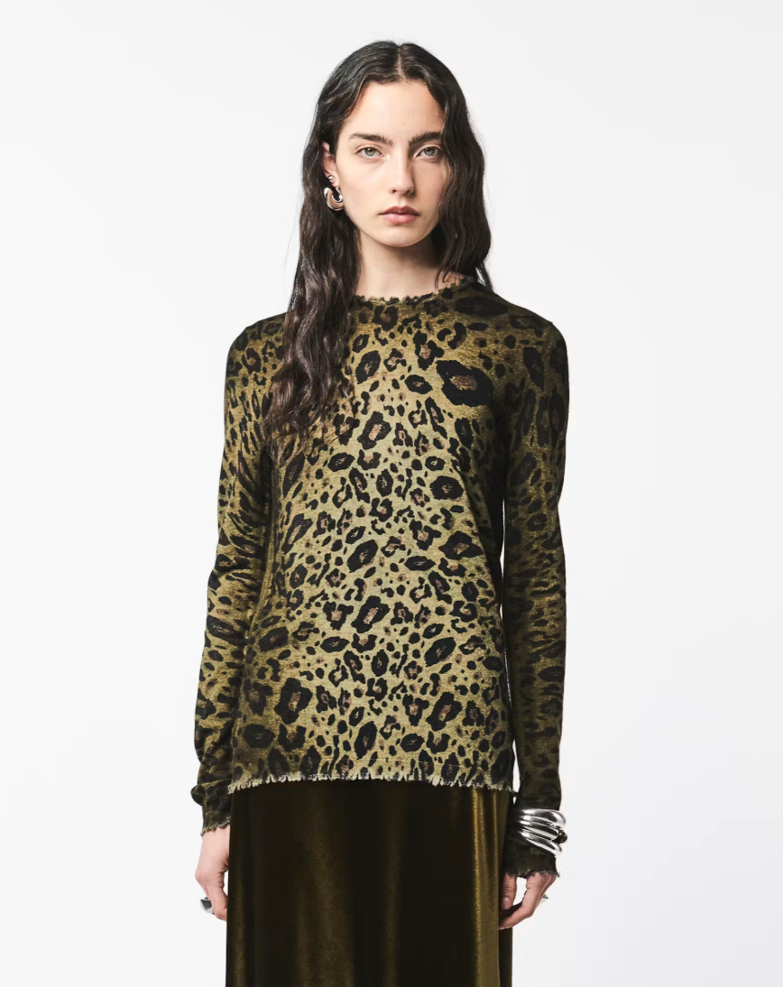 Woman Knitted Pullover