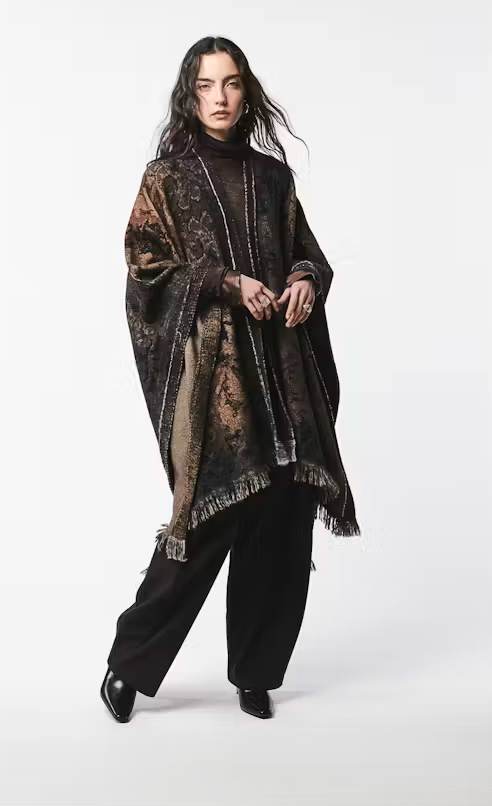Woman Knitted Vest