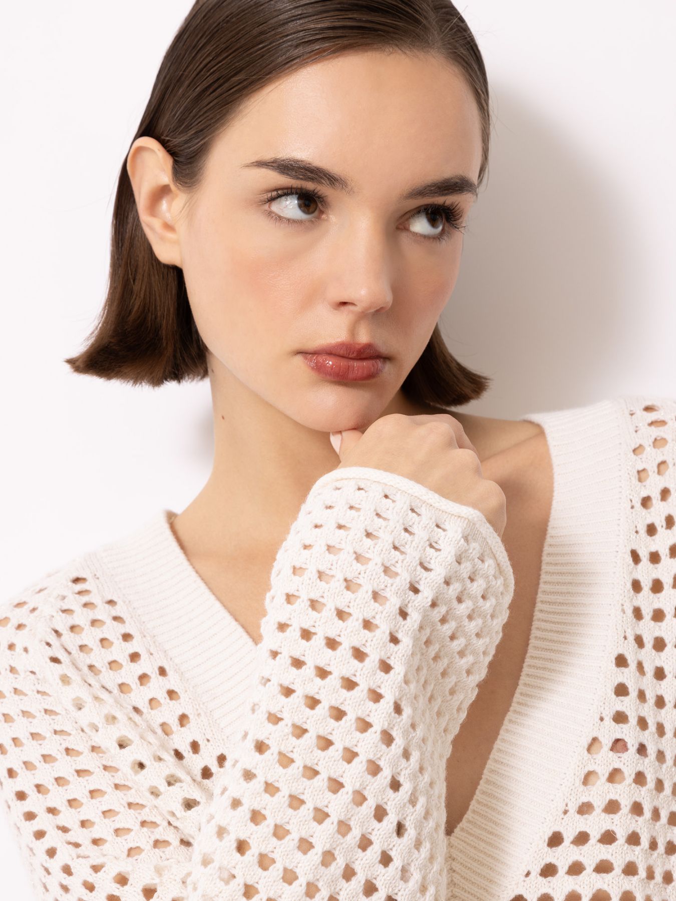 Ajour Lurex Pullover - thegreatputonmvAjour Lurex PulloverAjour Lurex PulloverAjour Lurex PulloverV NeckFTC CASHMEREthegreatputonmv10303-0060Ajour Lurex PulloverXS0100 Pristine White00731932