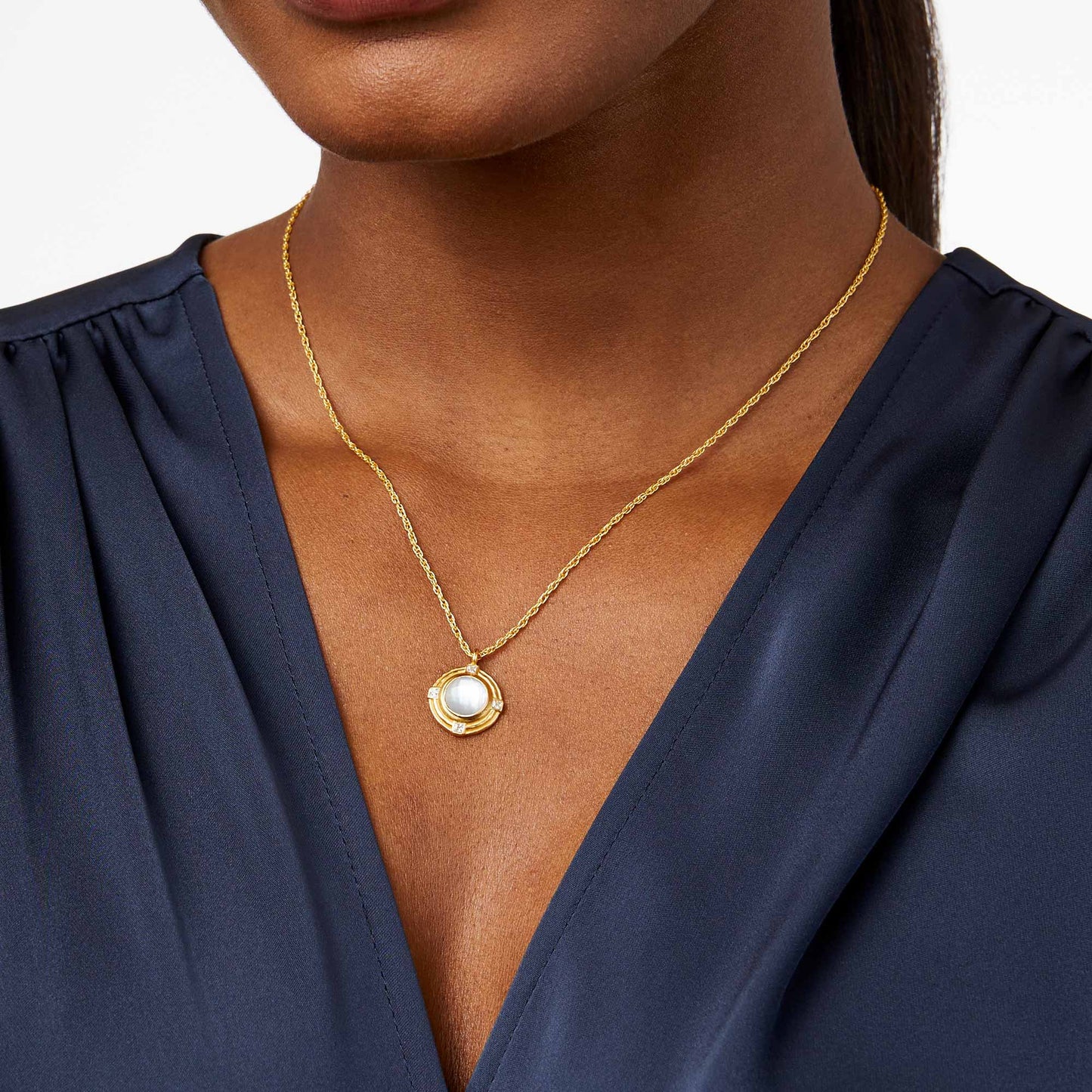 Astor Solitaire Necklace - thegreatputonmvAstor Solitaire NecklaceAstor Solitaire NecklaceAstor Solitaire NecklaceNecklaceJulie VosthegreatputonmvN463GIPE00Astor Solitaire NecklaceGold - Iridescent Peacock BlueOS20971655