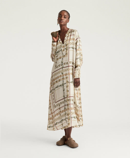 CARLISE DRESS IN PRINTED SILK TWILL - thegreatputonmvCARLISE DRESS IN PRINTED SILK TWILLCARLISE DRESS IN PRINTED SILK TWILLCARLISE DRESS IN PRINTED SILK TWILLDressesMomonithegreatputonmvMODR008CARLISE DRESS IN PRINTED SILK TWILL4072955676