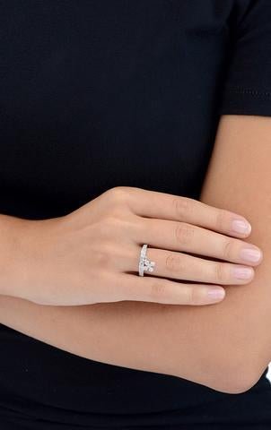 Cross Ring - thegreatputonmvCross RingCross RingCross RingRingsKing BabythegreatputonmvQ20 - 9204 - 6.5.925 sterling silver Pave white CZ Height: 1/8'' Width: 1/8'' Depth: 1/8'' Handmade In USA72568967