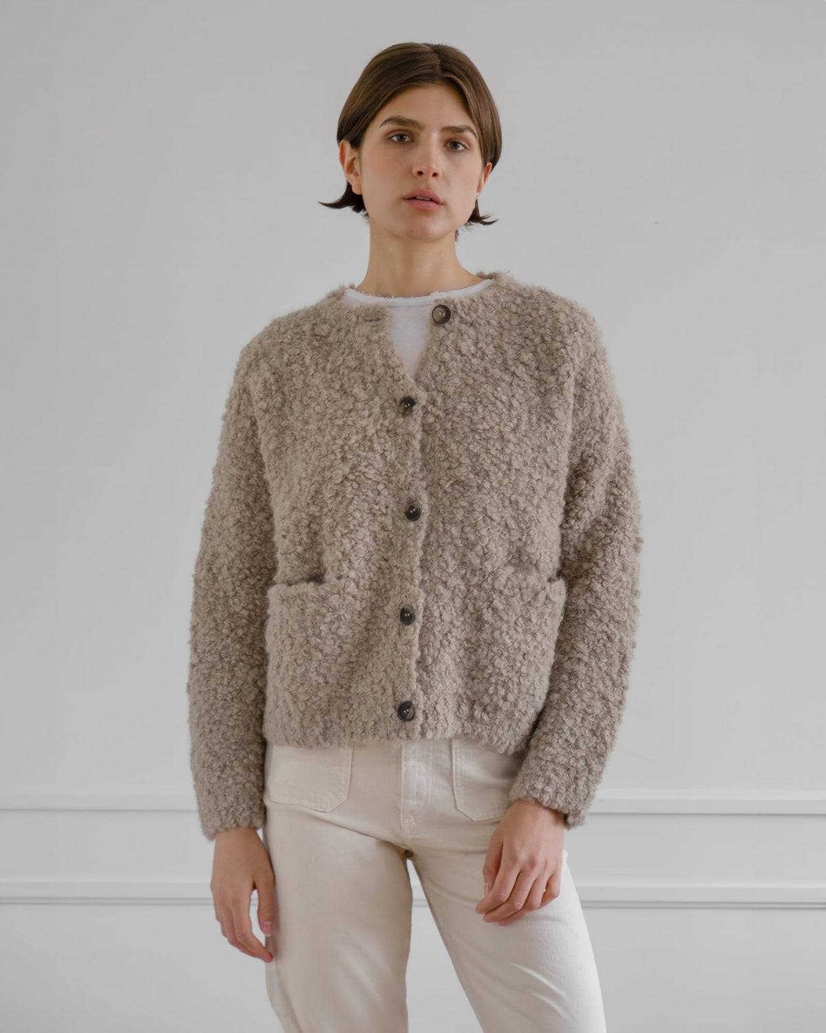 Luna Boucle Cardigan - thegreatputonmvLuna Boucle CardiganLuna Boucle CardiganLuna Boucle CardiganSWEATERLatierrathegreatputonmvARW23CT116OTLuna Boucle CardiganOne sizeOatmeal46613532