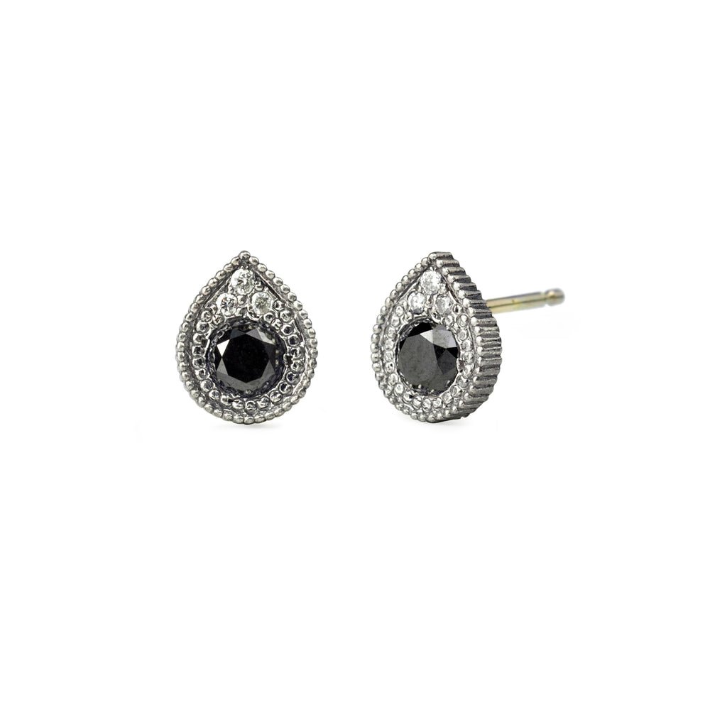 Minn Studs - thegreatputonmvMinn StudsMinn StudsMinn StudsEarrings.925SUNEERAthegreatputonmvMinn Studs42160007