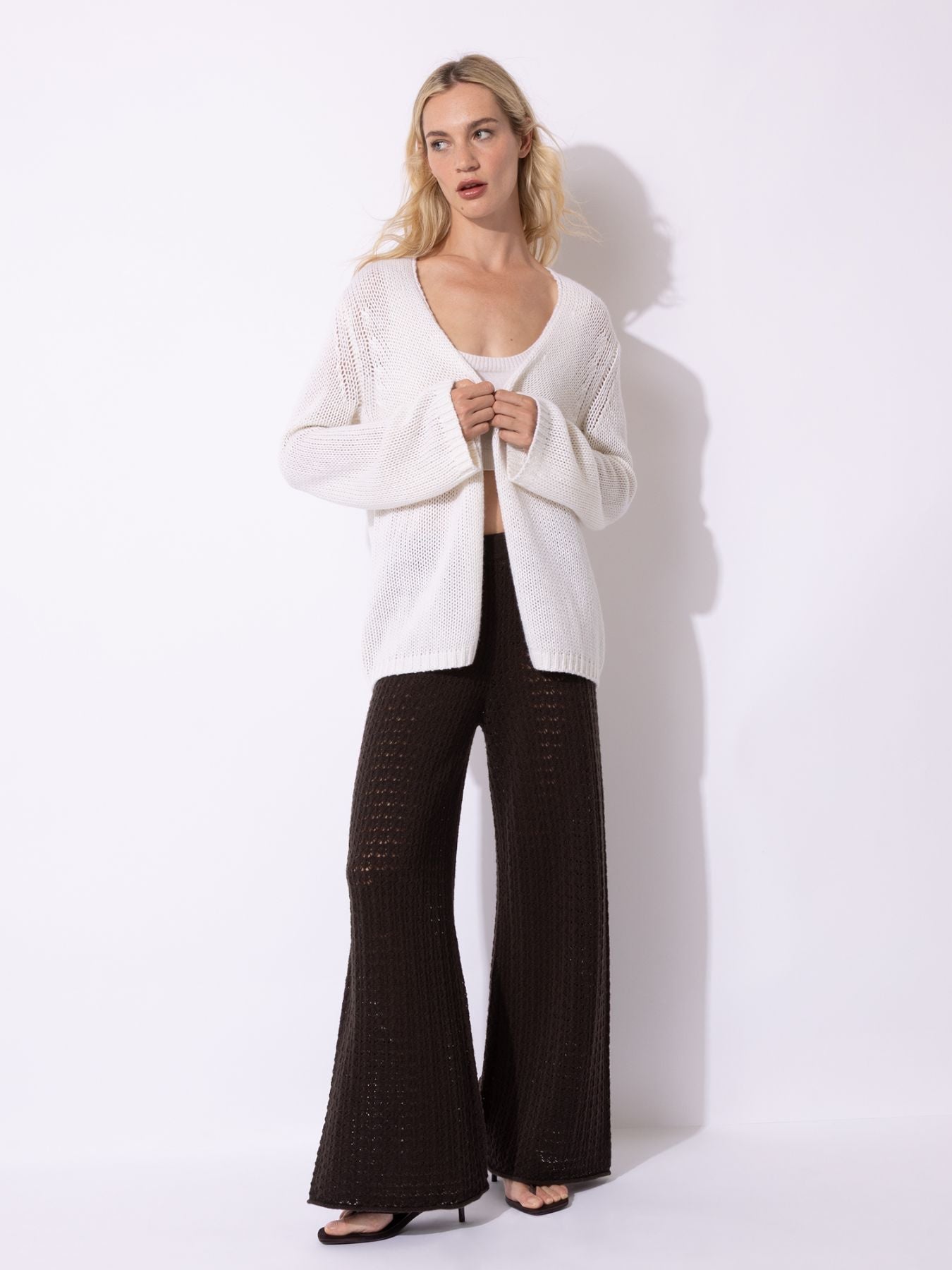 Open Cardigan V - Neck - thegreatputonmvOpen Cardigan V - NeckOpen Cardigan V - NeckOpen Cardigan V - NeckCardiganFTC CASHMEREthegreatputonmv10206-0280Open Cardigan V - NeckS0100 Pristine White76581916