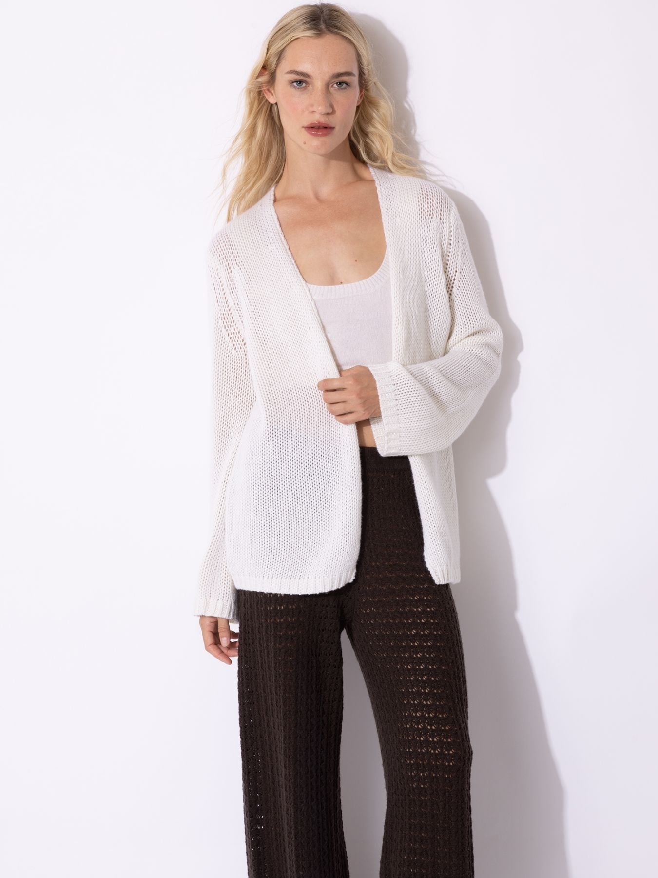 Open Cardigan V - Neck - thegreatputonmvOpen Cardigan V - NeckOpen Cardigan V - NeckOpen Cardigan V - NeckCardiganFTC CASHMEREthegreatputonmv10206-0280Open Cardigan V - NeckS0100 Pristine White76581916