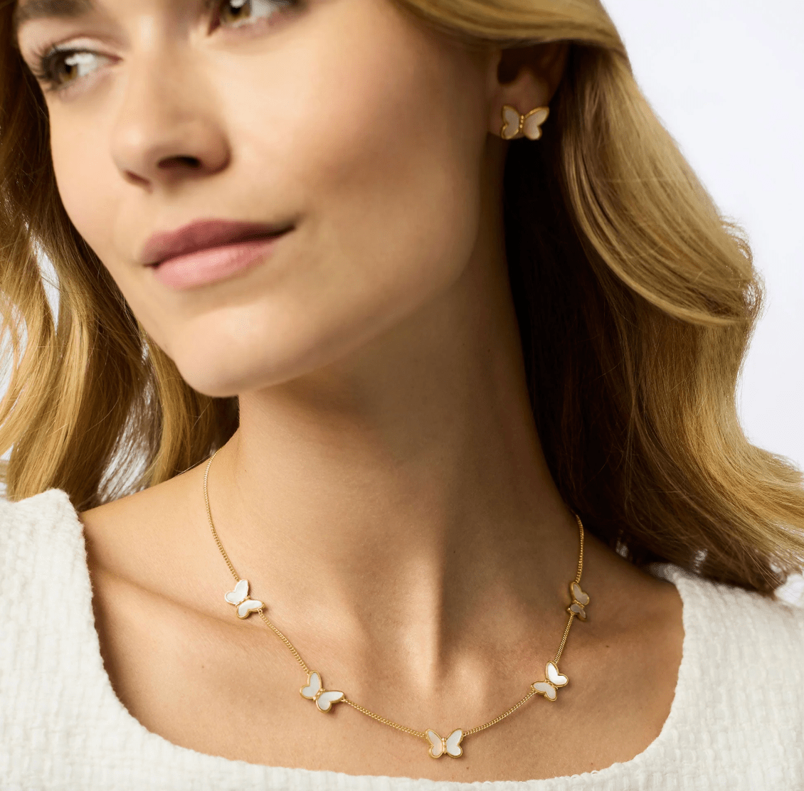 Papillon Delicate Station Necklace - thegreatputonmvPapillon Delicate Station NecklacePapillon Delicate Station NecklacePapillon Delicate Station NecklaceNecklaceJulie VosthegreatputonmvN611GMPL00Papillon Delicate Station Necklace