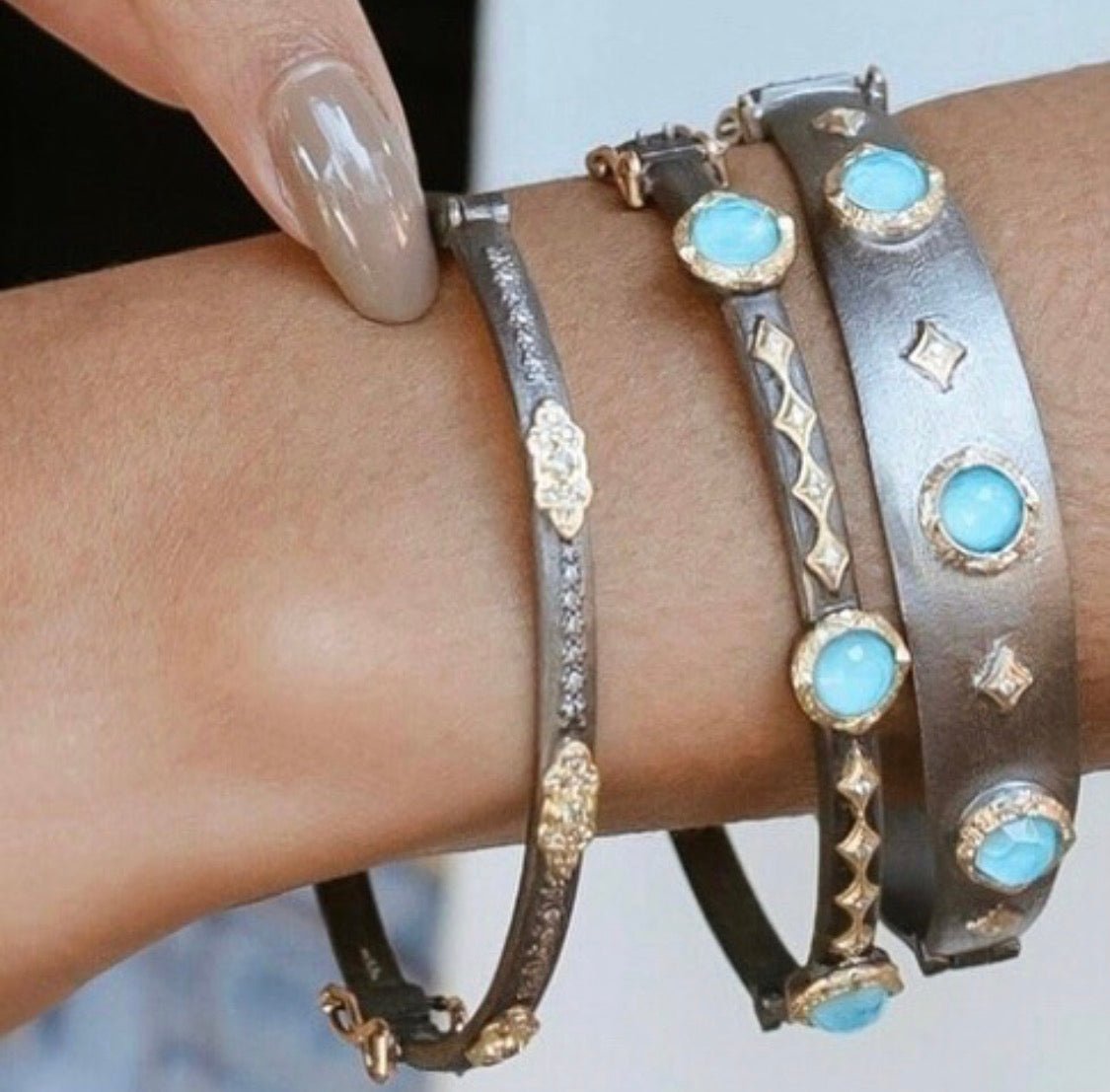 Pave Huggie Bracelet - thegreatputonmvPave Huggie BraceletPave Huggie BraceletPave Huggie BraceletBraceletsArmentathegreatputonmvPave Huggie Bracelet89190023