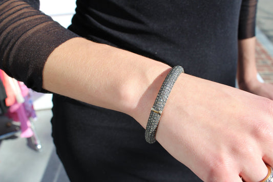 Rounded Bangle - thegreatputonmvRounded BangleRounded BangleRounded BangleBraceletGristhegreatputonmvB05Rounded pave diamond 7mm bangle Oxidized sterling silver and yellow gold Sourced from India44900743