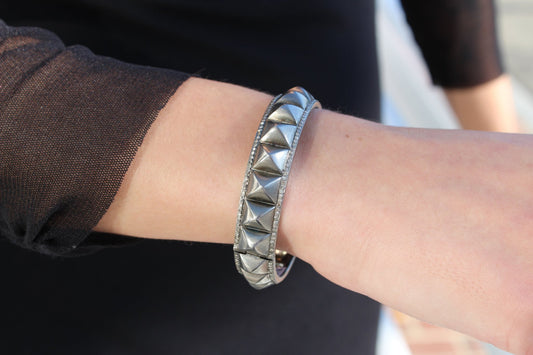 Spike Bangle - thegreatputonmvSpike BangleSpike BangleSpike BangleBraceletGristhegreatputonmvB180Spike bangle with pave diamond edge and oxidized sterling silver One size Sourced from India31269255