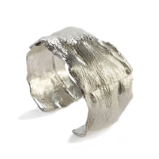 UNDER A TREE Cuff - thegreatputonmvUNDER A TREE CuffUNDER A TREE CuffUNDER A TREE CuffBraceletEmanuela DucathegreatputonmvUNDER A TREE Cuff34278023