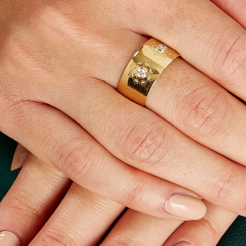 Wide Mogul Diamond Flower Band - thegreatputonmvWide Mogul Diamond Flower BandWide Mogul Diamond Flower BandWide Mogul Diamond Flower BandWide Mogul Diamond Flower BandSynathegreatputonmvR50973CDIA7.5Wide Mogul Diamond Flower Band798021767