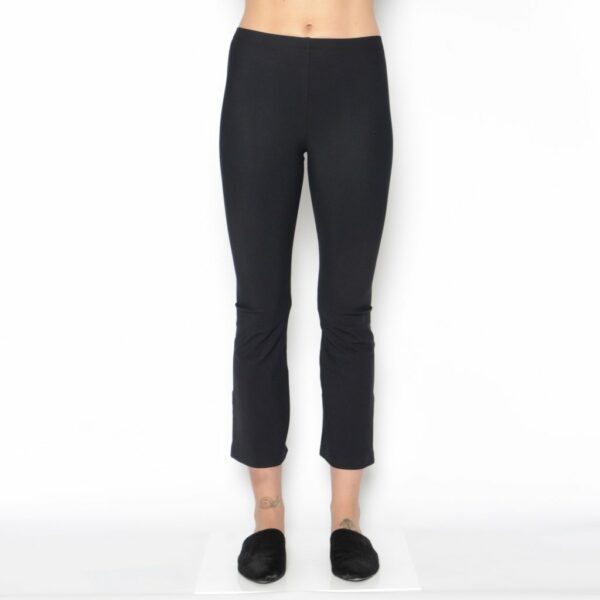 Mita Cropped Flared Legging - thegreatputonmvMita Cropped Flared LeggingMita Cropped Flared LeggingMita Cropped Flared LeggingLeggingElaine KimthegreatputonmvOur bestselling tech stretch legging with a cropped kick flare. Stay ahead of the trends with this flattering cut.XS46689603